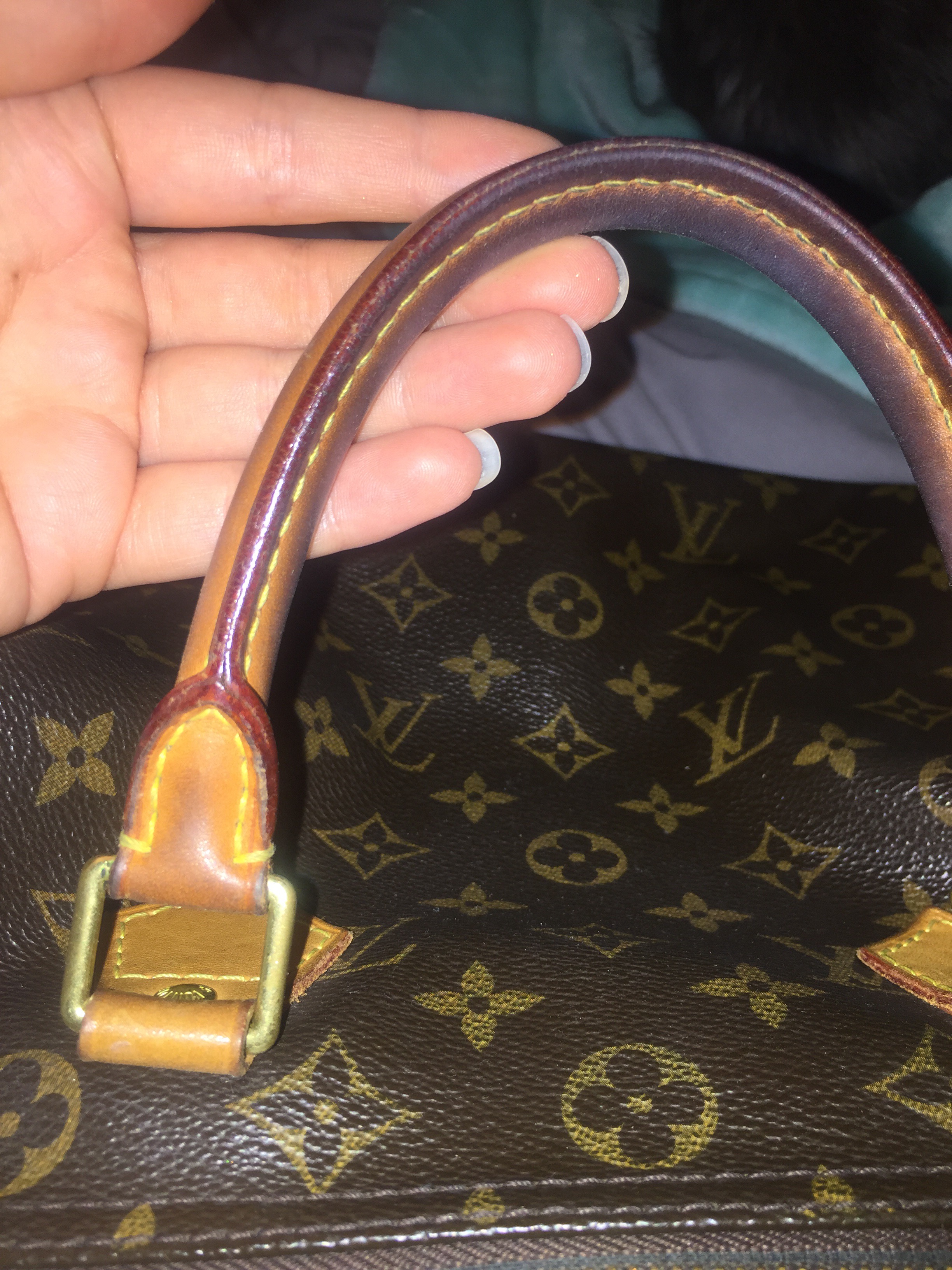 How To Spot An Authentic Louis Vuitton Speedy Bag